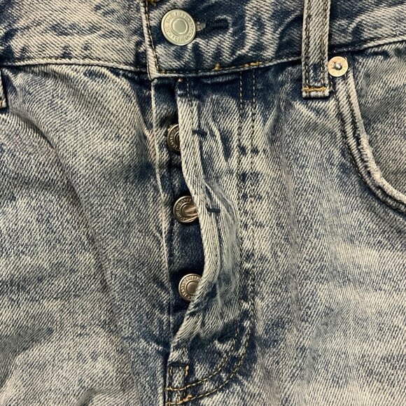 We The Free cut off Jean shorts Ivy Mid Rise Button Fly distressed Size 8/29 - Picture 5 of 11